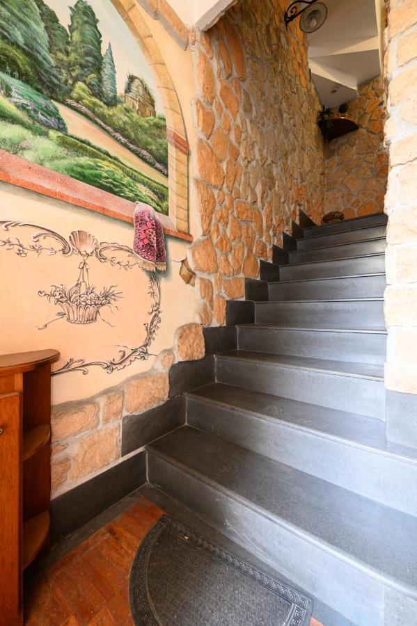 Апартаменты Toto E Peppino Family House Неаполь Экстерьер фото